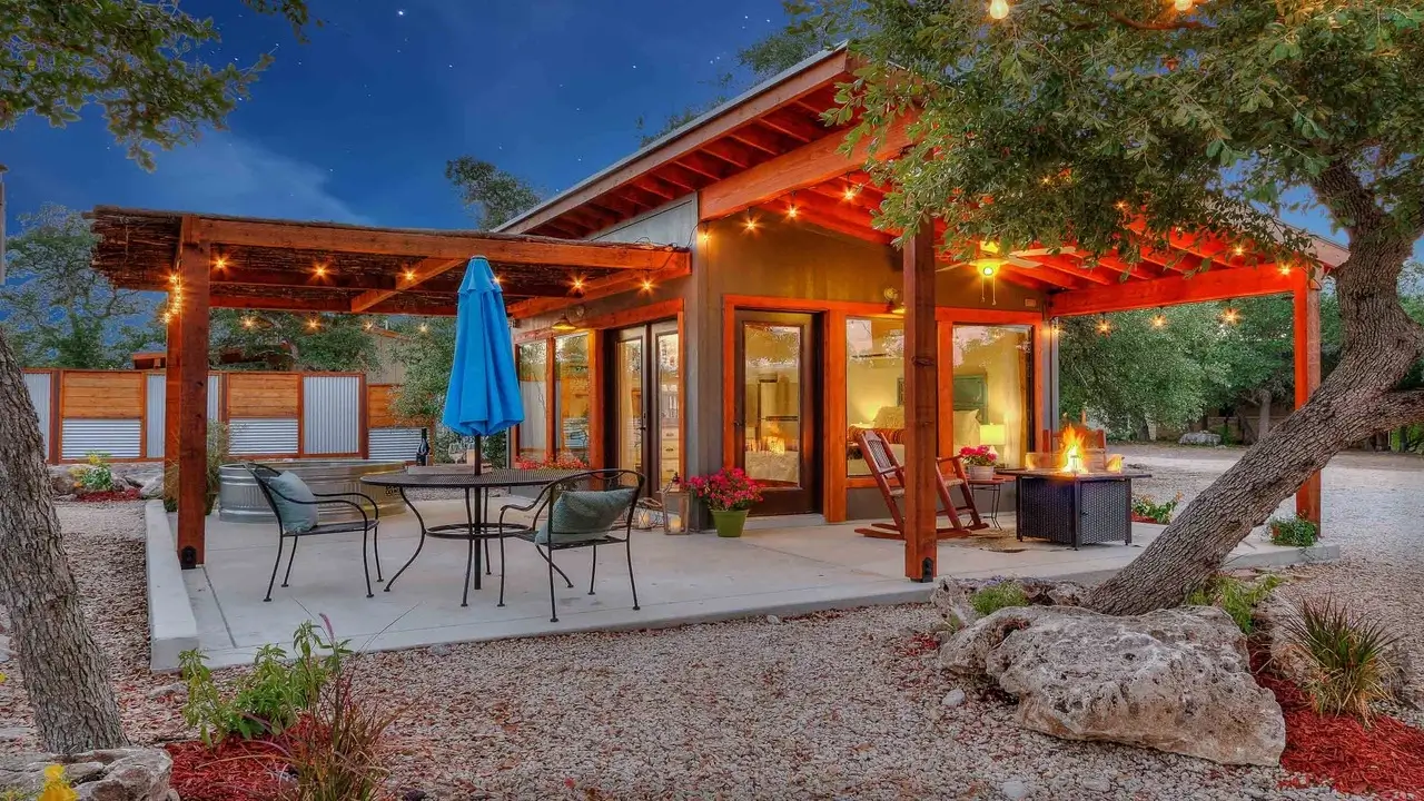 Hill Country Casita: Intimacy in New Braunfels