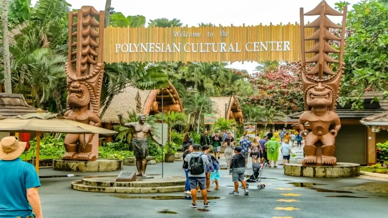  Polynesian Cultural Center, Oahu: A Cultural Extravaganza
