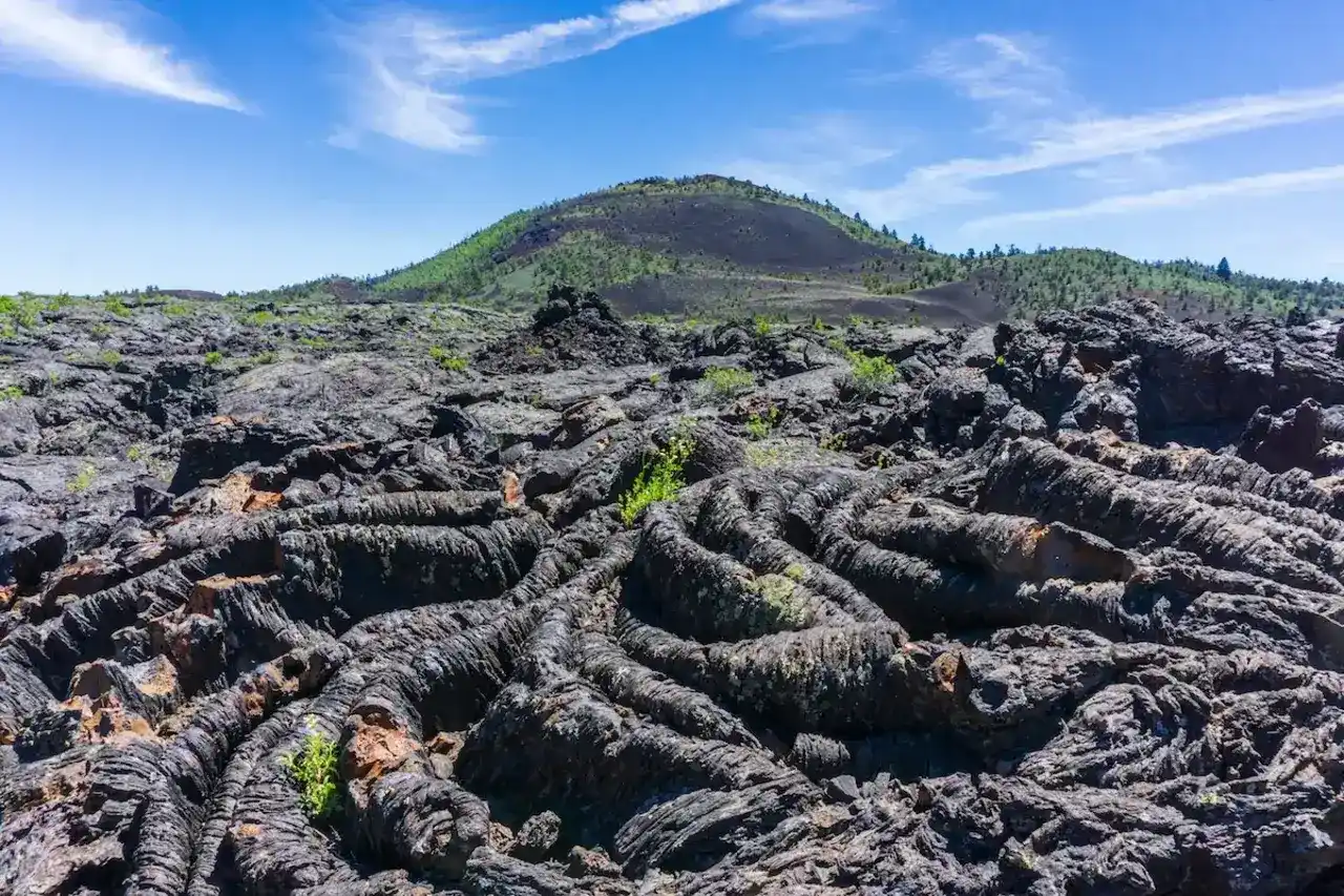 Discovering Craters of the Moon National Monument